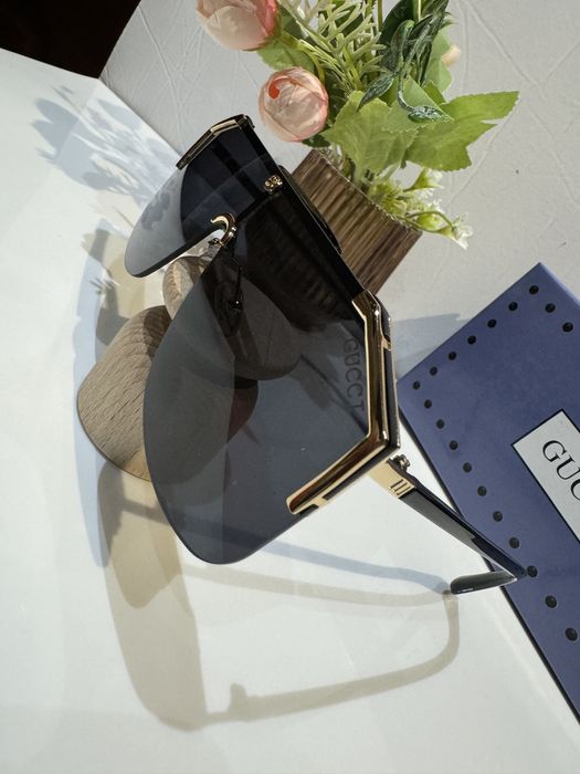 Ochelari de soare Gucci