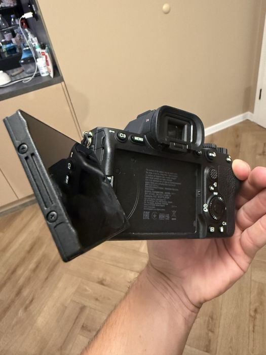 SONY A7 IV + Обектив 28-70 3.5 + ПОДАРЪК