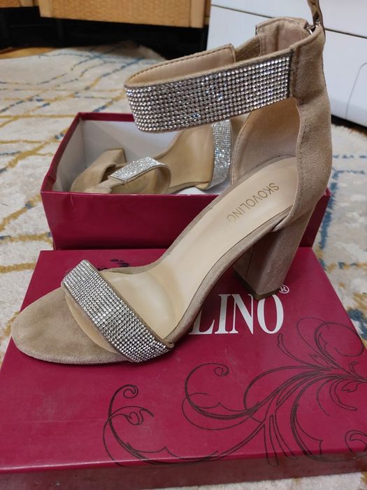 Продам босоножки 5000тг