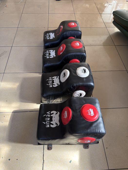 Настенные  груши