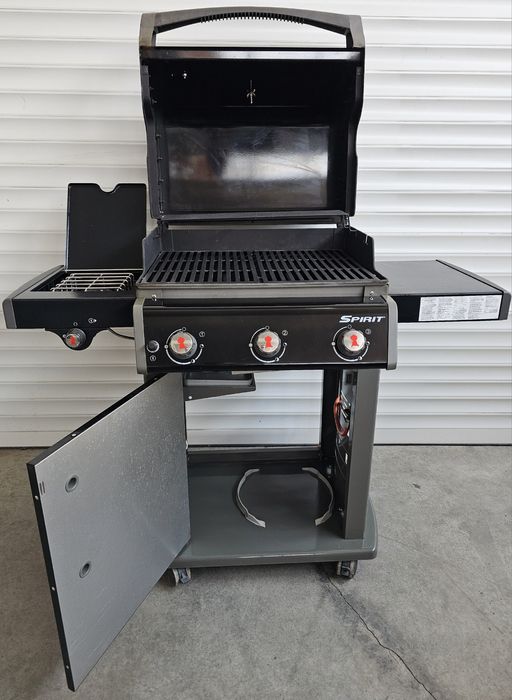 Газово барбекю WEBER