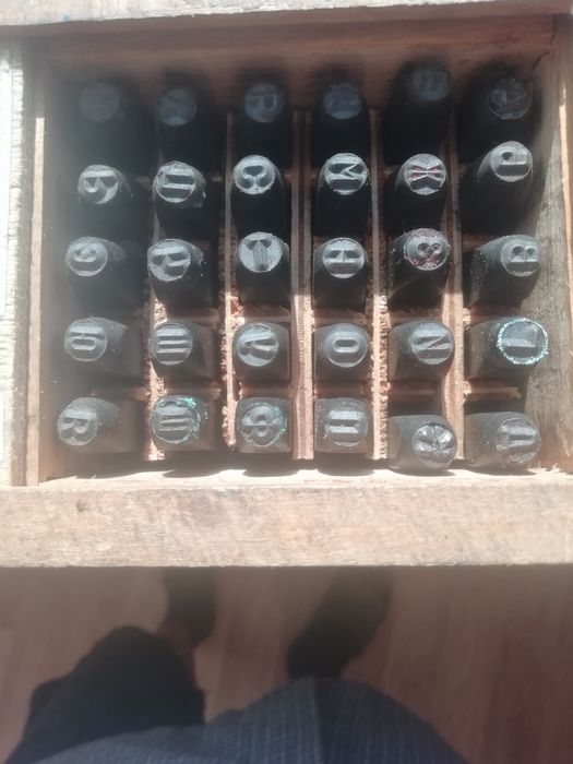 Продам клейма и шрифты.