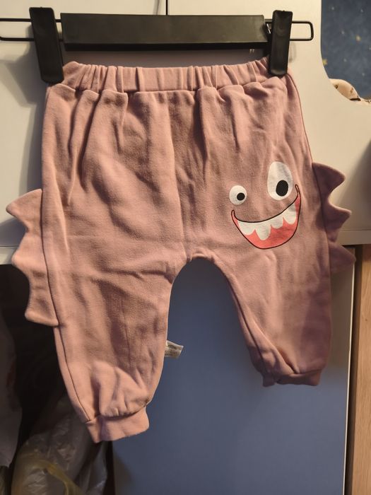 Детские вещи на младенцев