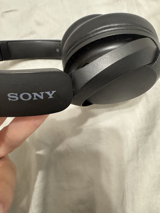 Наушники sony.