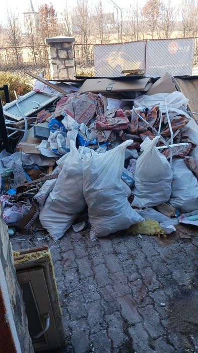 Debarasari, moloz,crengi