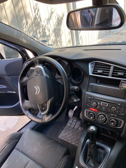 Продавам Citroen C4
