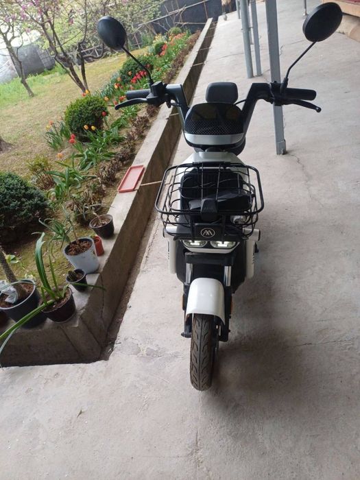 Продаю мапет почти новый 3 месяца назад купил гарантия тоже есть