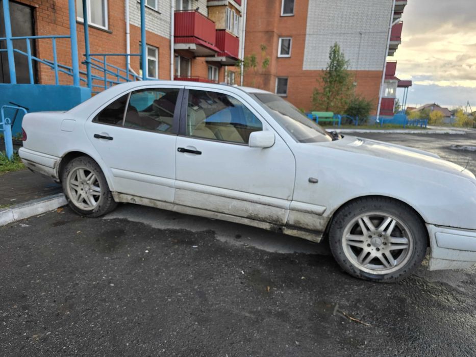 Продам Мерседес 210