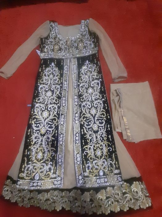 Sotiladi indiski sari