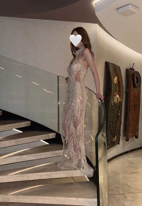 Дълга елегантна бална рокля
