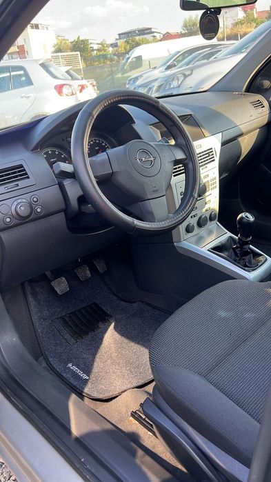 Opel Astra Mașină în stare excelentă import Germania