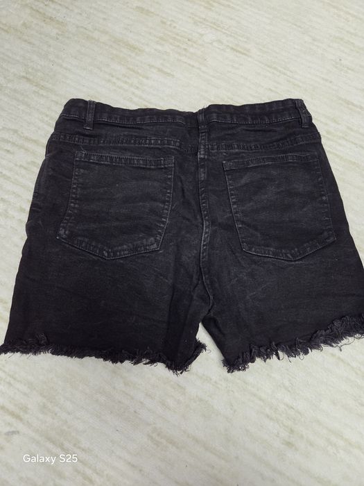 Lot pantaloni scurți