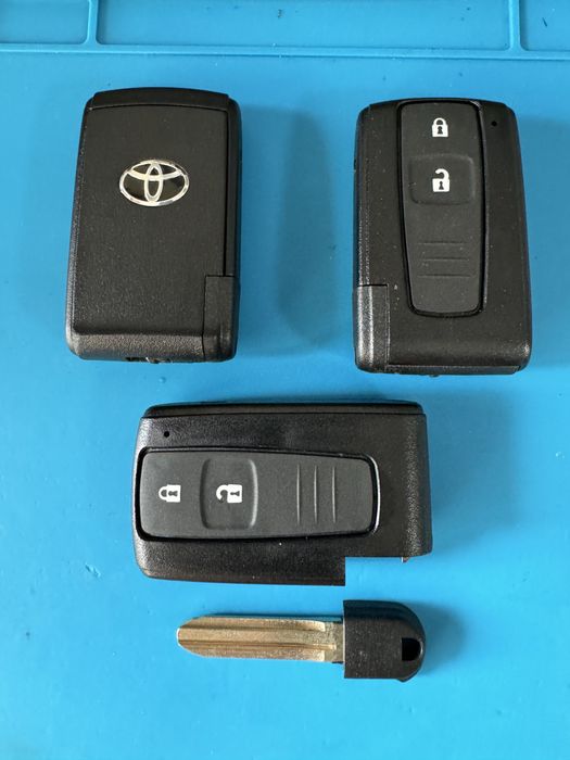 Ключ за toyota corolla verso