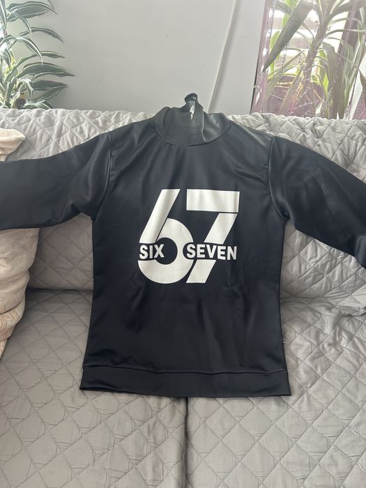 Hanorac si husa trlefon iphone 16