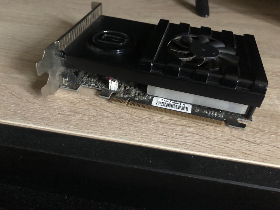 Placă video NVIDIA GeForce GT 640 1GB DDR3 128-bit Low Profile