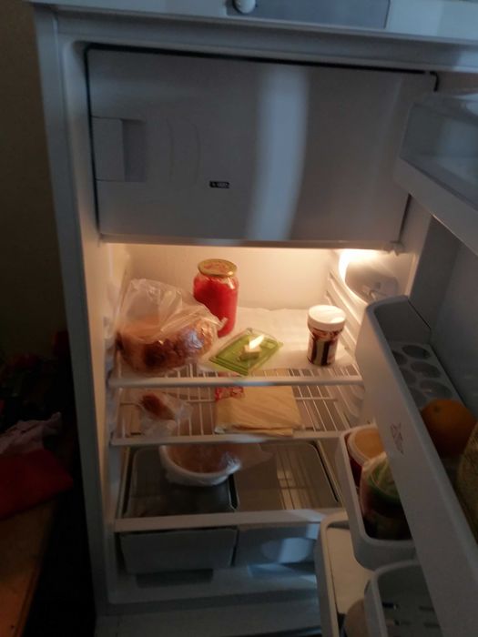 Холодильник сотилади, чирчик троицки, индезит енги
