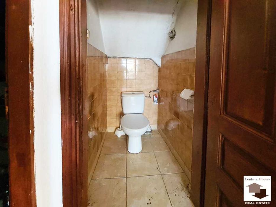 160029 Къща с допълнителни постройки и гараж в град Сухиндол