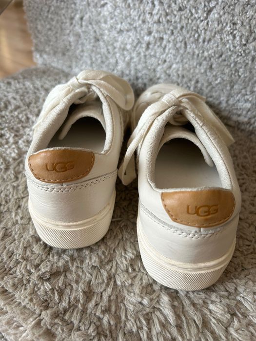 Дамски кецове UGG