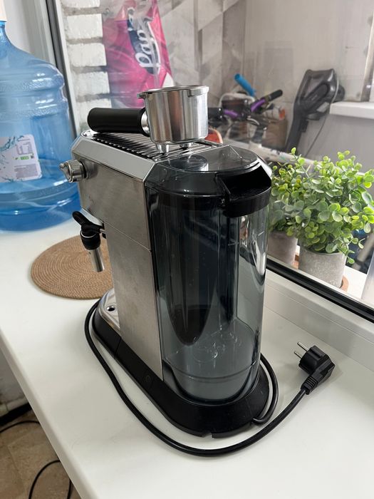Кофеварка Delonghi