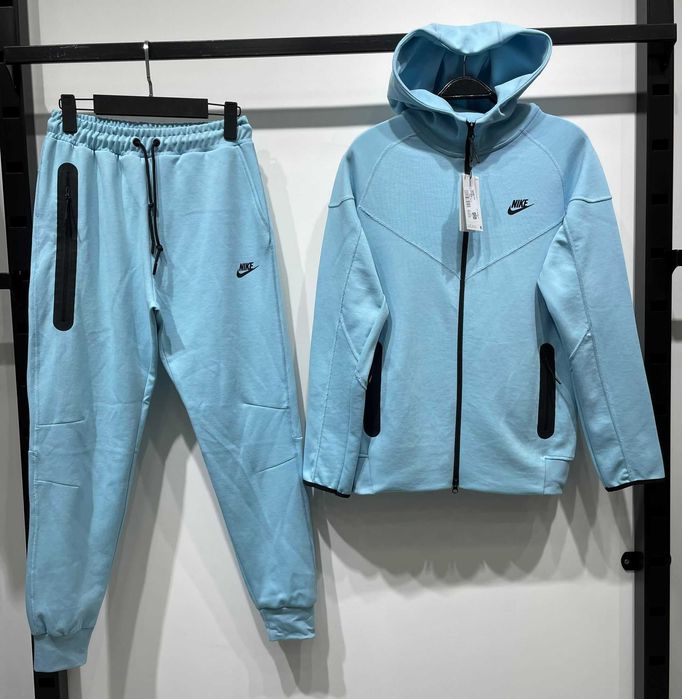 Nike tech fleece