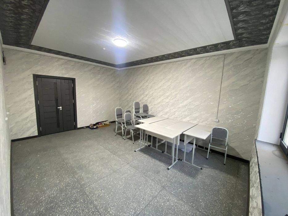 Парта стуллари билан бирга