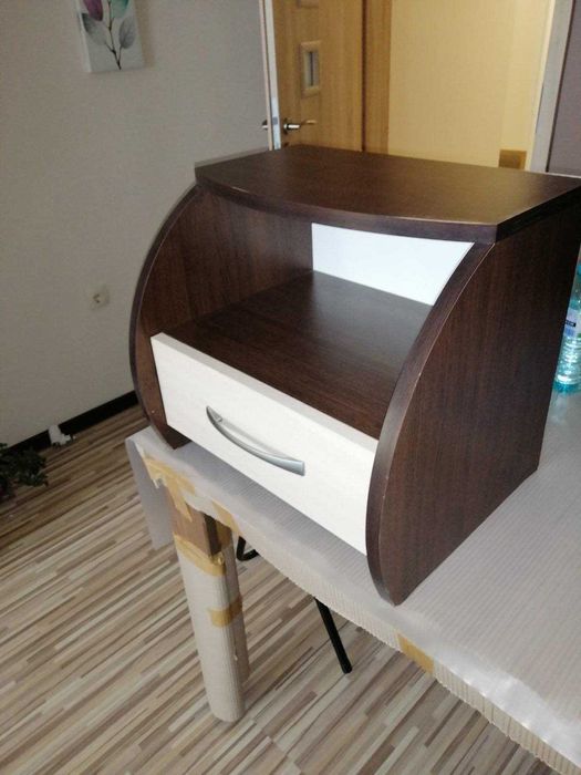 2 бр. Нощни шкафчета венге и дъб