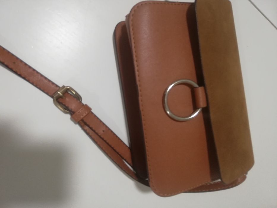 Poseta cărămizie de dama