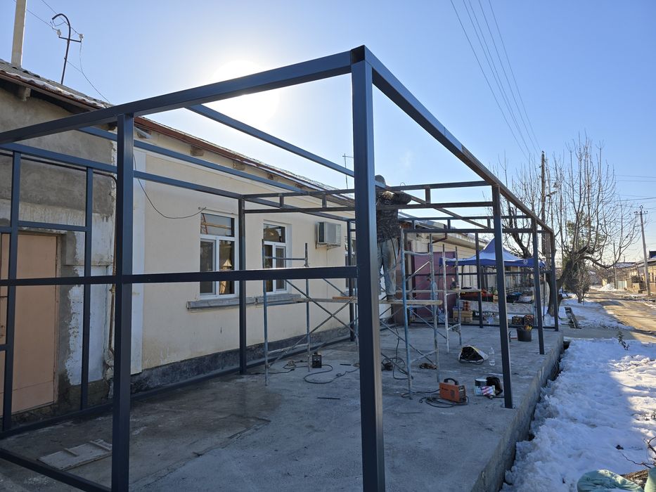 Сендвич-панели идеальны для быстрого строительства складов, ангаров