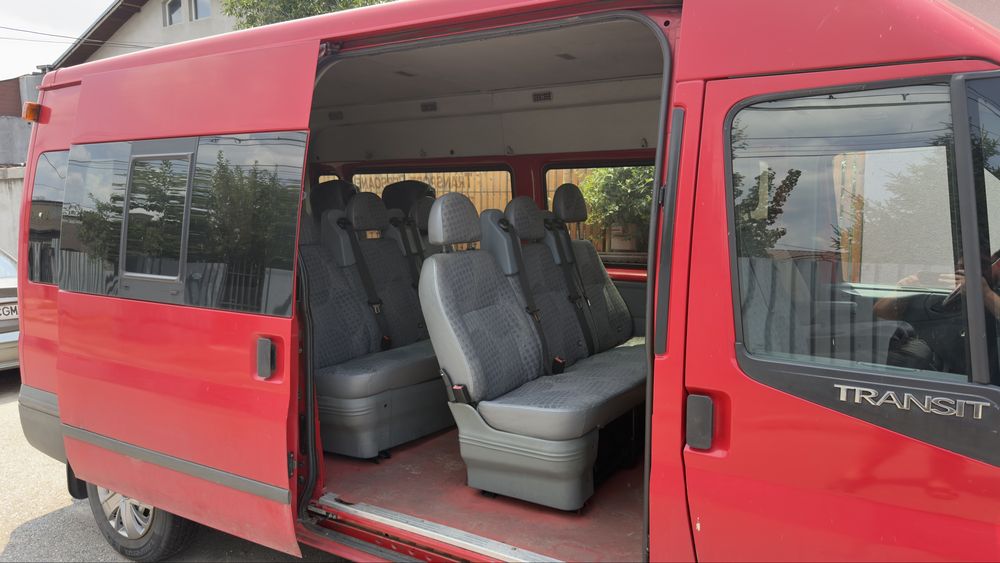 Ford transit 8+1