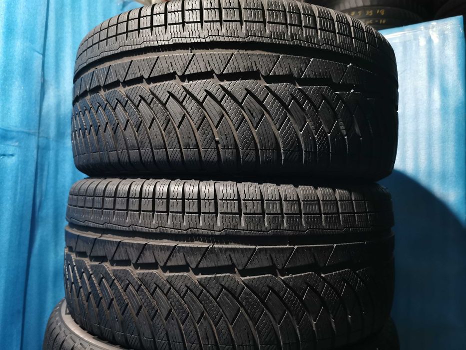 245/40/18 michelin m+s 2 buc