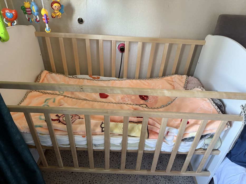 Продам кроватку