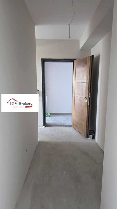 Тристаен апартамент в жк Дружба 1