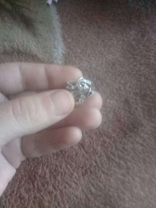 Продаю серебрянные серьги