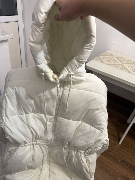 Белый пуховик новый