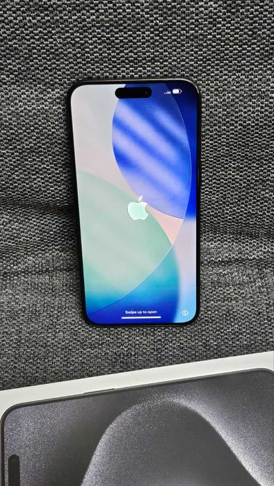 iPhone 15 pro max Black titanium 256 GB