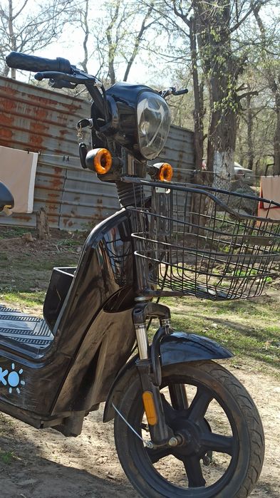 Электро Велосипед NIKKO на ходу