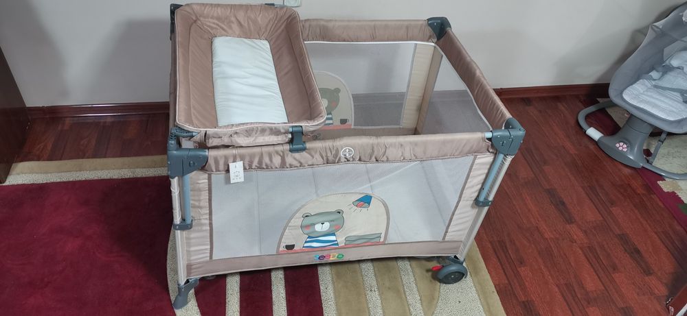 Продаётся 8 в 1 кровать манеж Seedo