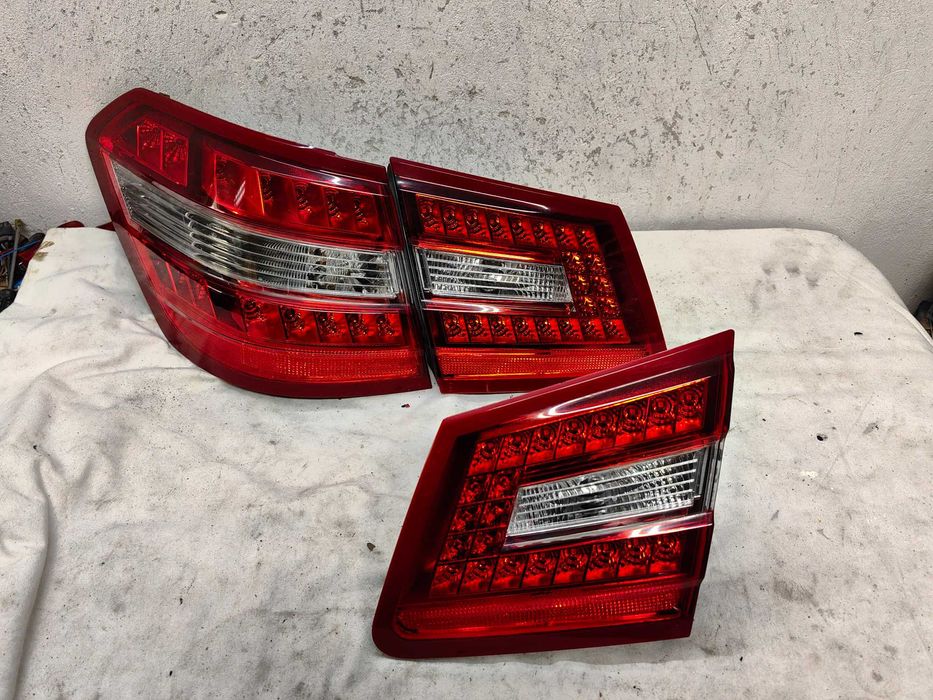 Оригинални стопове Мерцедес 212  Mercedes E 212  Led Комби
