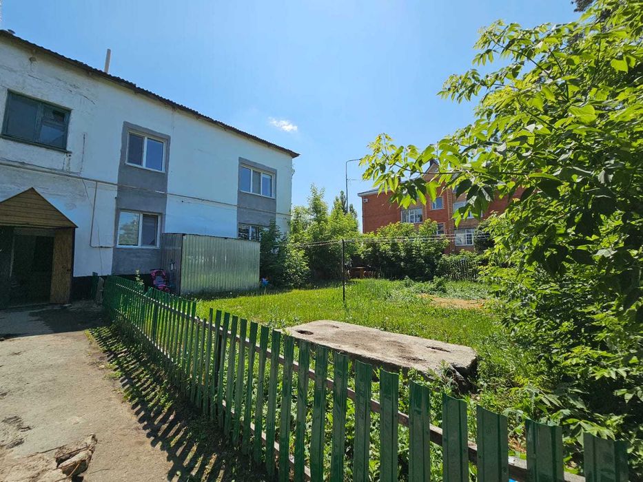 продается 2-х комнатная квартира г.Тобыл ул. Терешковой 40