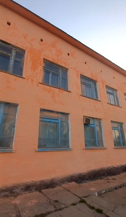 По краска фасадов и помещений