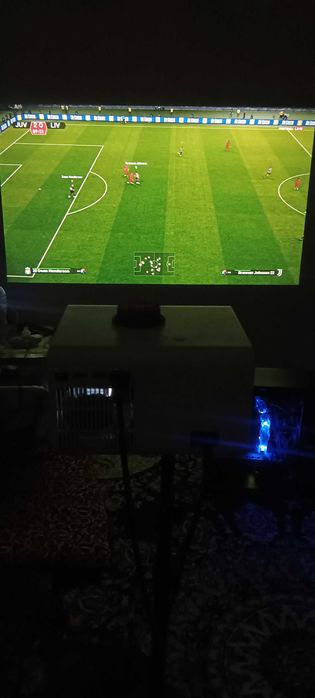 проектор сотилади