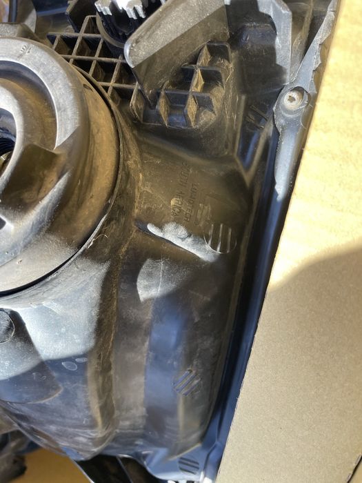 Toyota Hilux 2014 фарове