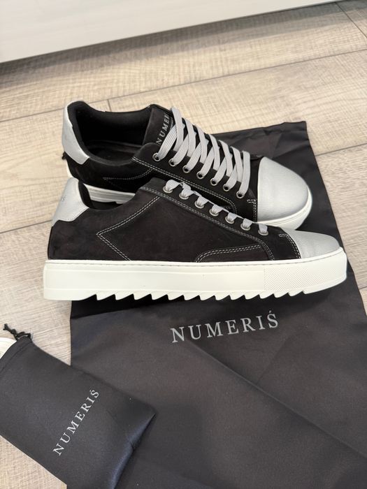 Numeris Atelier Black 44