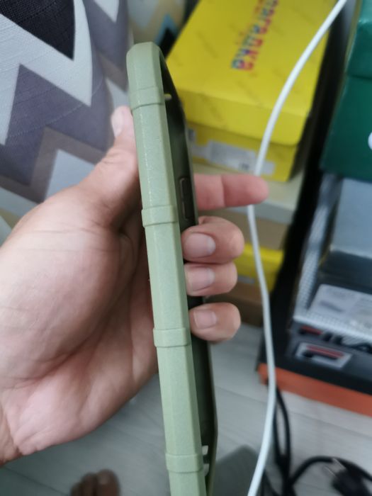 Продам чехол на xiaomi redmi note 10