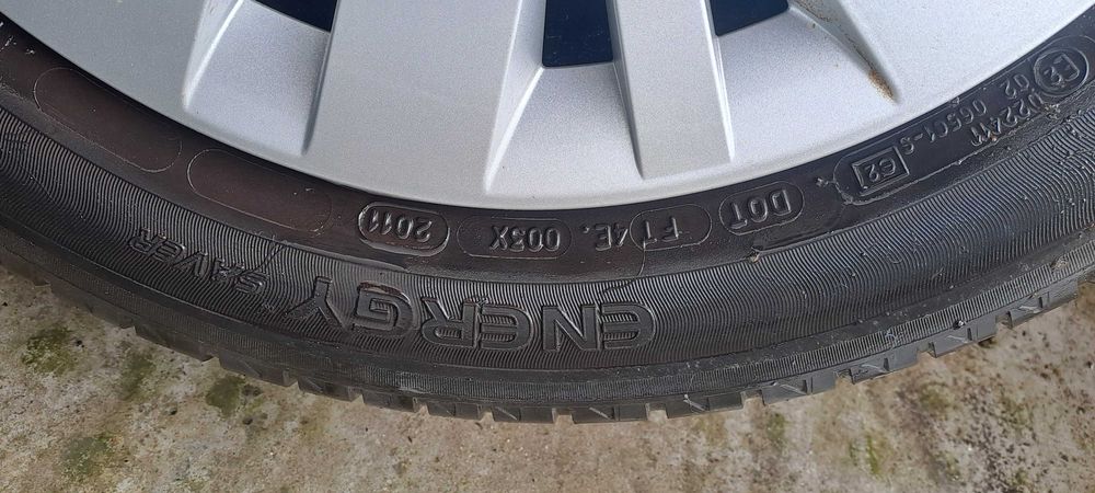 Roti Complete Suzuki – Anvelope Michelin 175/65 R15 – Jante Otel cu Capace Originale