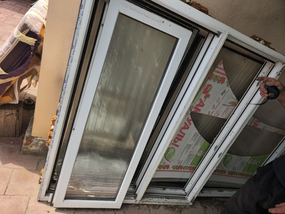Продам Б/у пластиковые окна