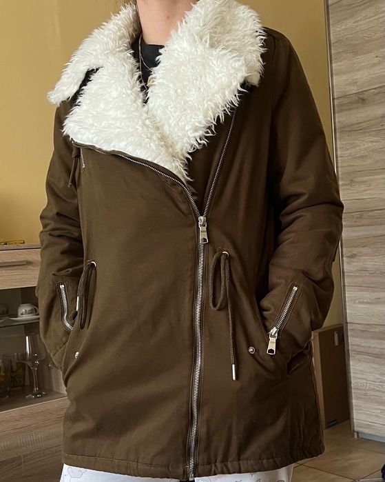 Дамско яке парка Cropp размер M