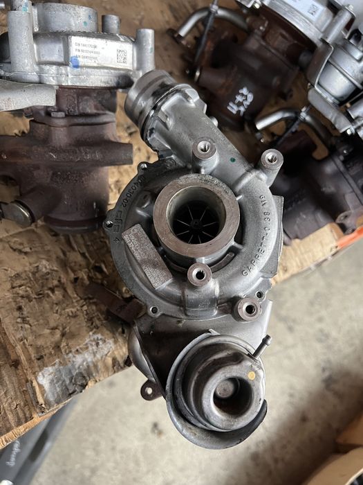 Turbina renault clio 4 1.5 dci k9k cod H8201164371 an 2014-2018