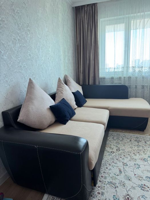 Продам угловой диван.