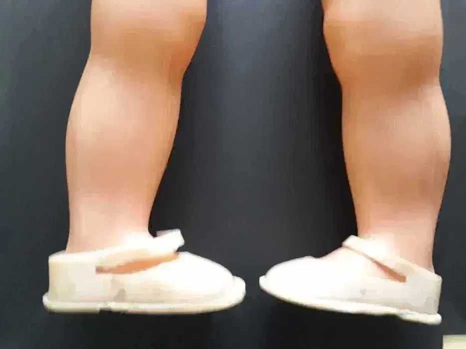 Picioare pentru Papusa Aradeanca